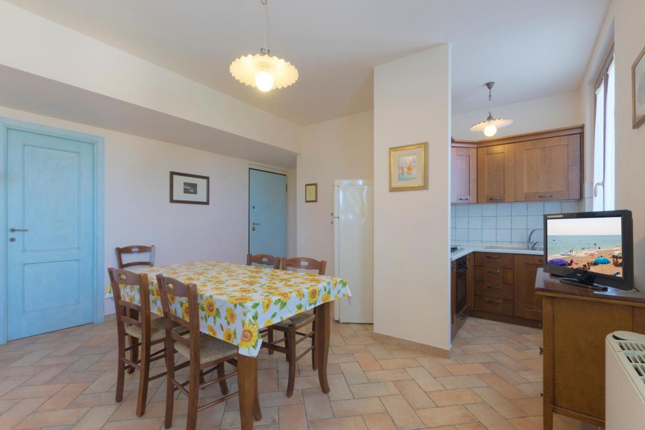 Casale Del Conero Aparthotel Porto Recanati Εξωτερικό φωτογραφία